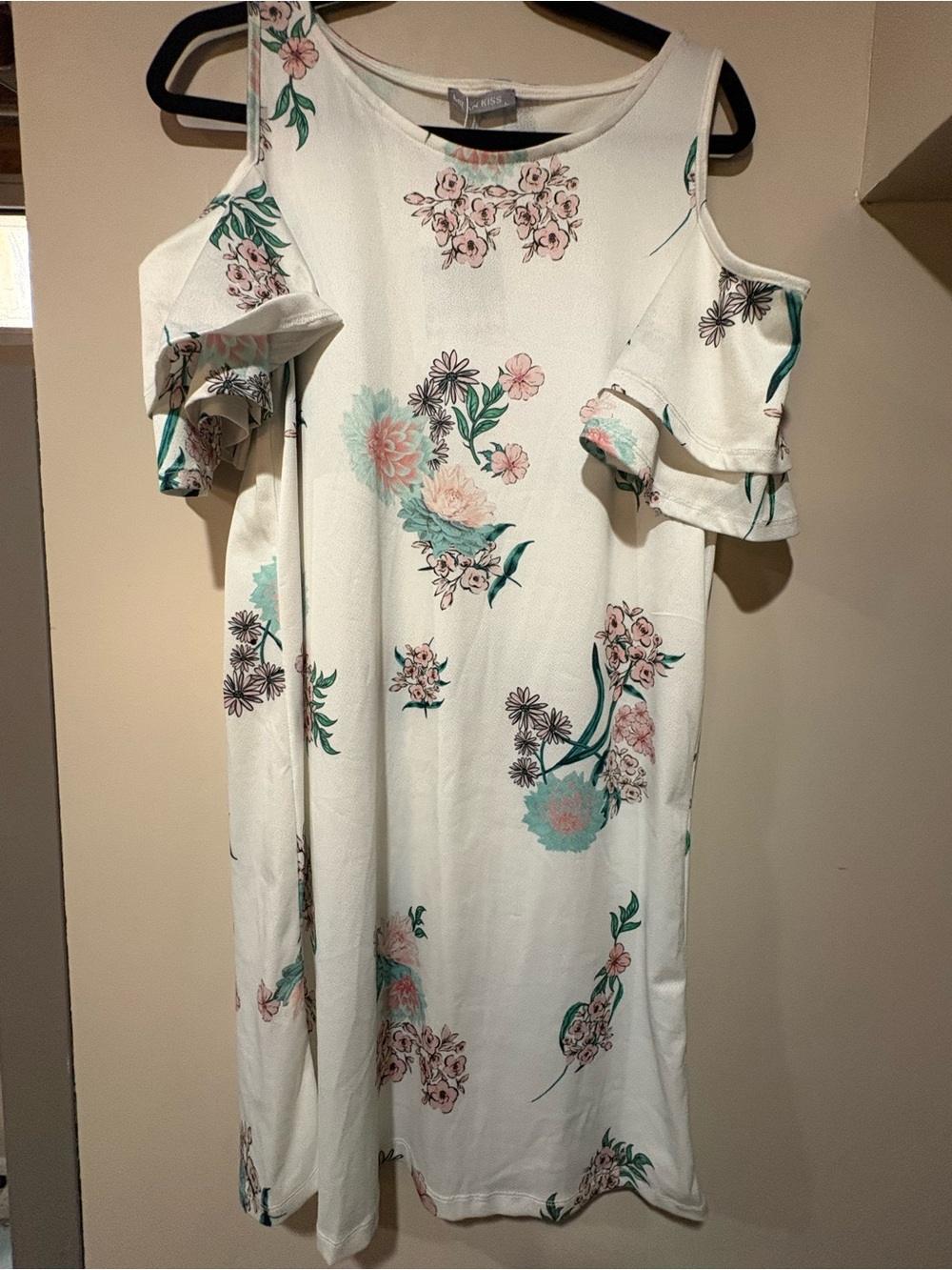 NWT Milan Kiss Cold-Shoulder Floral Midi Dress in White and Pink